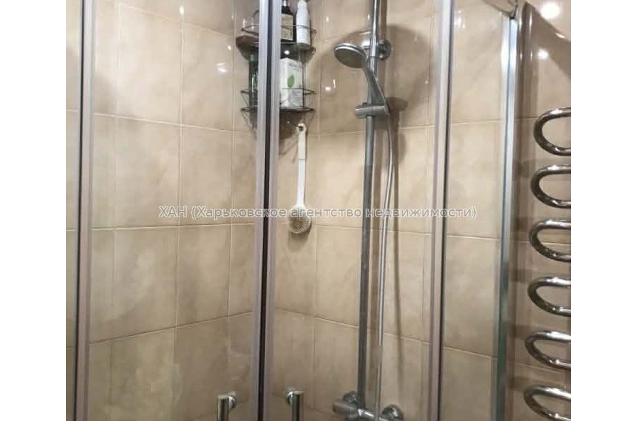 Продам квартиру, 23 Августа ул. , 3  ком., 54 м², капитальный ремонт 