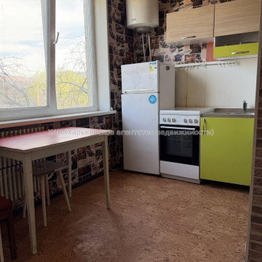 Продам квартиру, Победы просп. , 1  ком., 32 м², косметический ремонт 