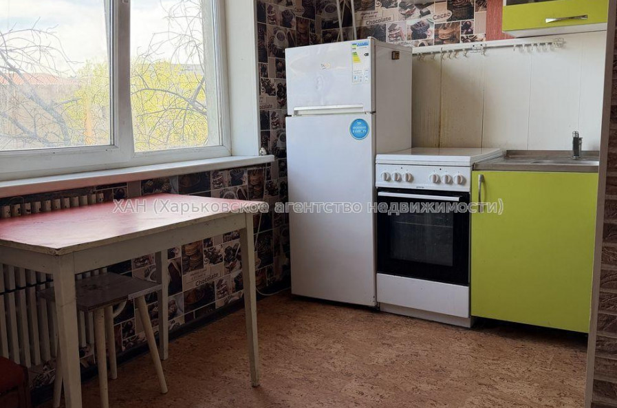 Продам квартиру, Победы просп. , 1  ком., 32 м², косметический ремонт 
