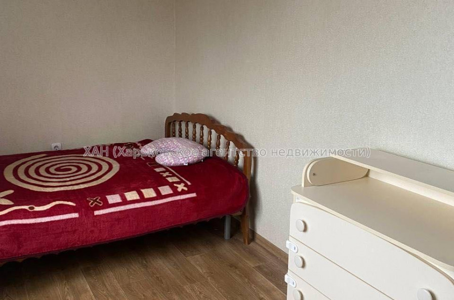 Продам квартиру, Вальтера ул. , 2 кім., 47 м², косметический ремонт 