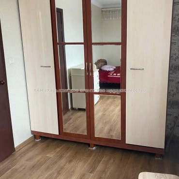 Продам квартиру, Вальтера ул. , 2 кім., 47 м², косметический ремонт 