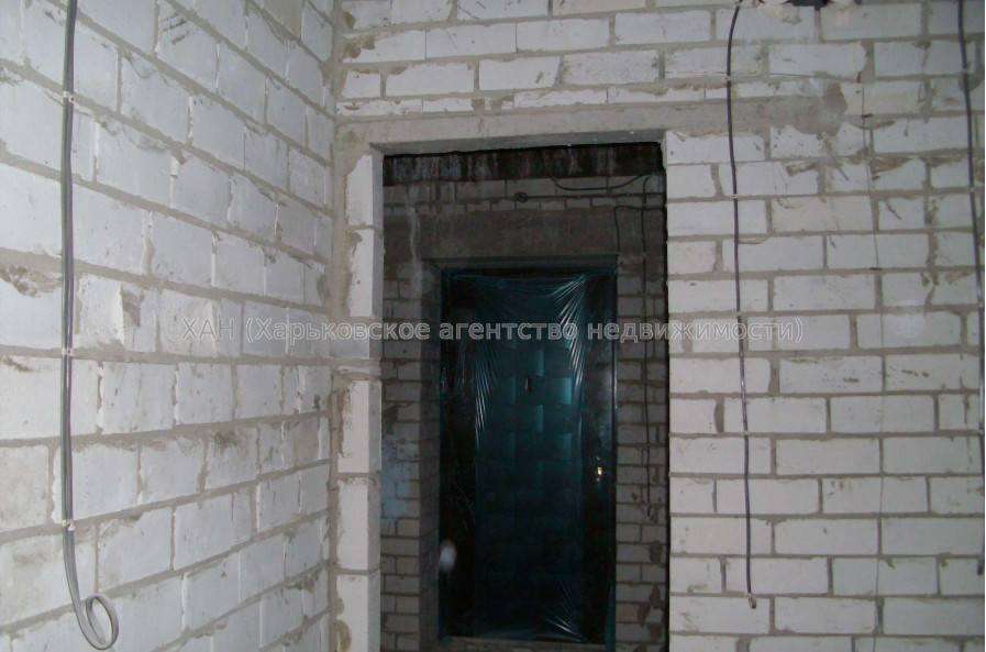 Продам квартиру, Салтовское шоссе , 1 кім., 41.80 м², без внутренних работ 