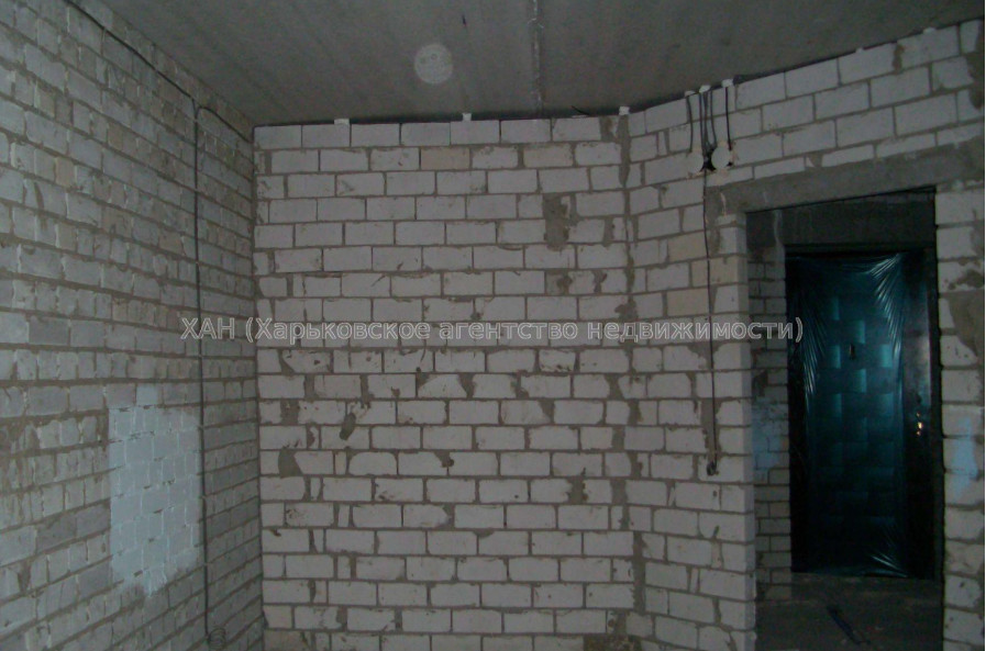 Продам квартиру, Салтовское шоссе , 1 кім., 41.80 м², без внутренних работ 