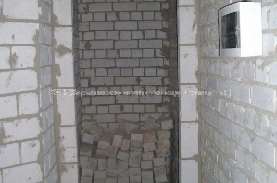 Продам квартиру, Салтовское шоссе , 1 кім., 41.80 м², без внутренних работ 