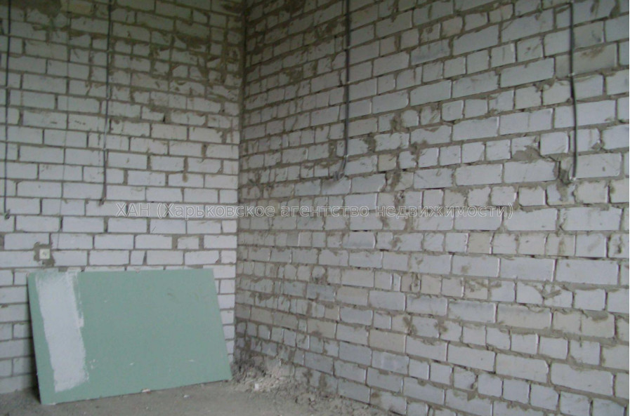 Продам квартиру, Салтовское шоссе , 1 кім., 41.80 м², без внутренних работ 