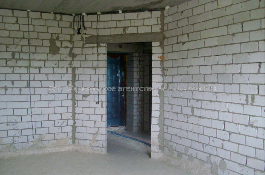 Продам квартиру, Салтовское шоссе , 1 кім., 41.80 м², без внутренних работ 