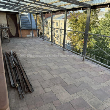 Продам квартиру, Пушкинский въезд , 4  ком., 150 м², капитальный ремонт 