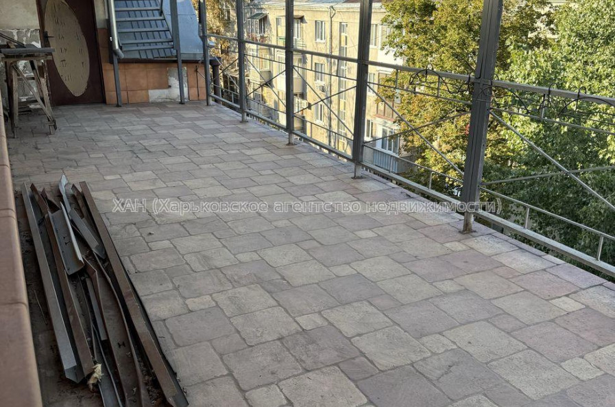 Продам квартиру, Пушкинский въезд , 4 кім., 150 м², капитальный ремонт 