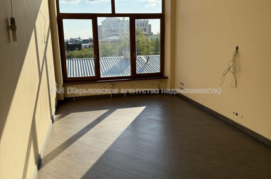Продам квартиру, Пушкинский въезд , 4 кім., 150 м², капитальный ремонт 