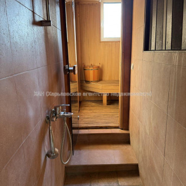 Продам квартиру, Пушкинский въезд , 4  ком., 150 м², капитальный ремонт 