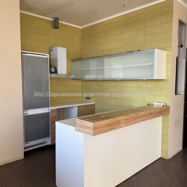 Продам квартиру, Пушкинский въезд , 4  ком., 150 м², капитальный ремонт 