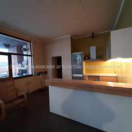 Продам квартиру, Пушкинский въезд , 4 кім., 150 м², капитальный ремонт