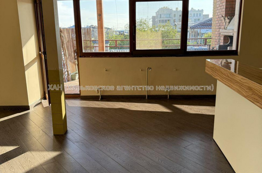 Продам квартиру, Пушкинский въезд , 4 кім., 150 м², капитальный ремонт 