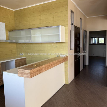 Продам квартиру, Пушкинский въезд , 4  ком., 150 м², капитальный ремонт 