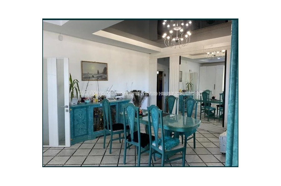 Продам будинок, 700 м², 5 соток, капитальный ремонт 