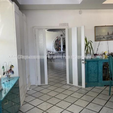 Продам будинок, 700 м², 5 соток, капитальный ремонт 