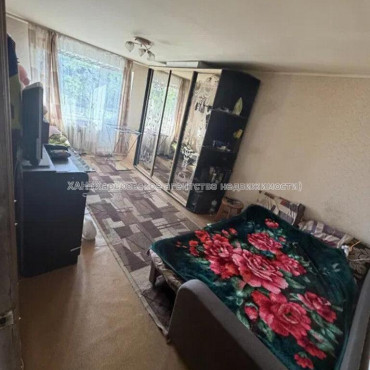 Продам квартиру, Бучмы ул. , 1  ком., 32 м², советский ремонт 