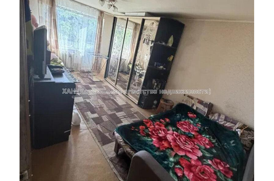 Продам квартиру, Бучмы ул. , 1  ком., 32 м², советский ремонт 
