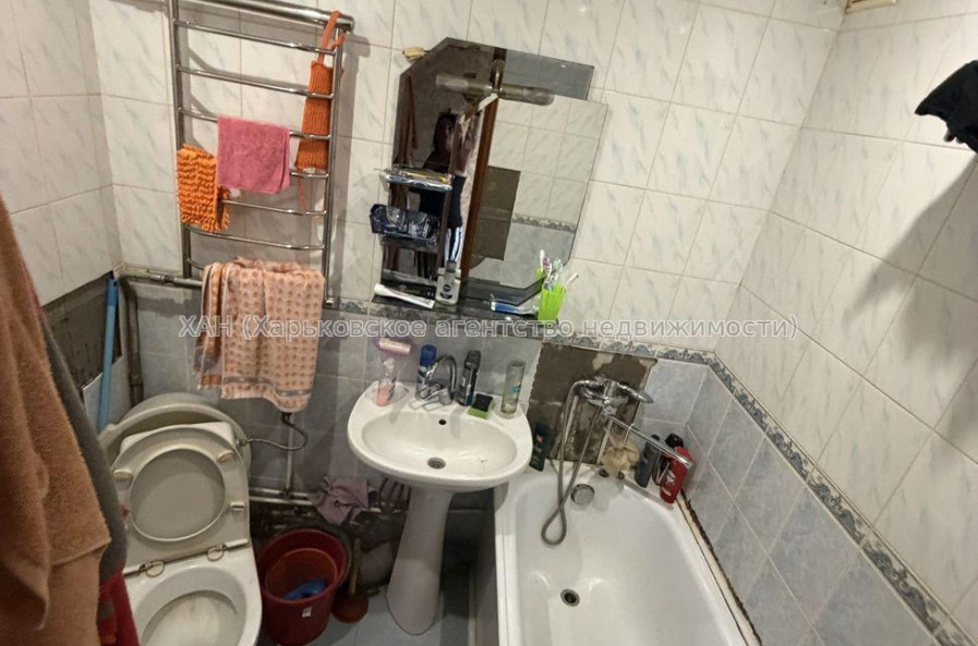 Продам квартиру, Бучмы ул. , 1 кім., 32 м², советский ремонт 