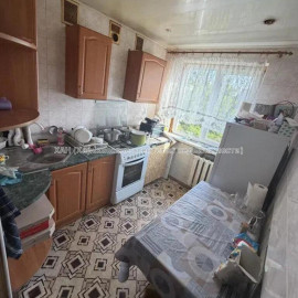 Продам квартиру, Бучмы ул. , 1  ком., 32 м², советский ремонт