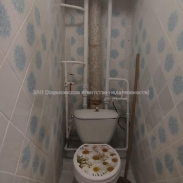 Сдам квартиру, Амосова ул. , 3  ком., 68 м², косметический ремонт 