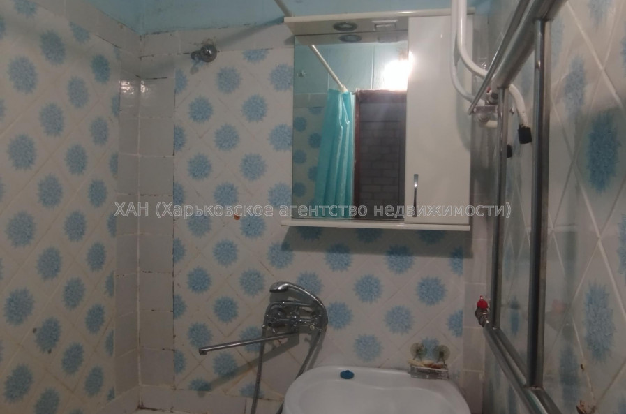 Сдам квартиру, Амосова ул. , 3  ком., 68 м², косметический ремонт 