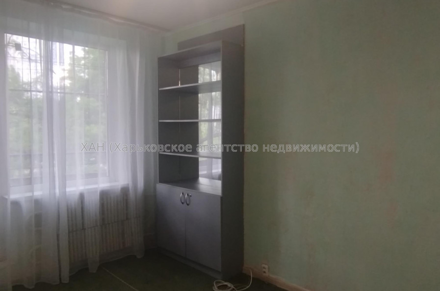 Сдам квартиру, Амосова ул. , 3  ком., 68 м², косметический ремонт 