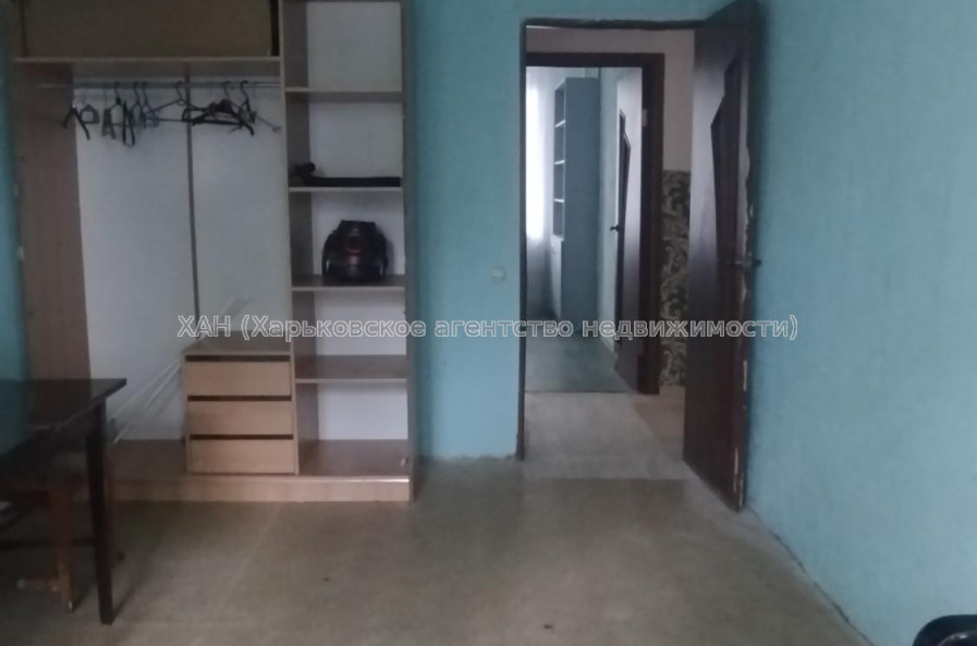 Сдам квартиру, Амосова ул. , 3  ком., 68 м², косметический ремонт 
