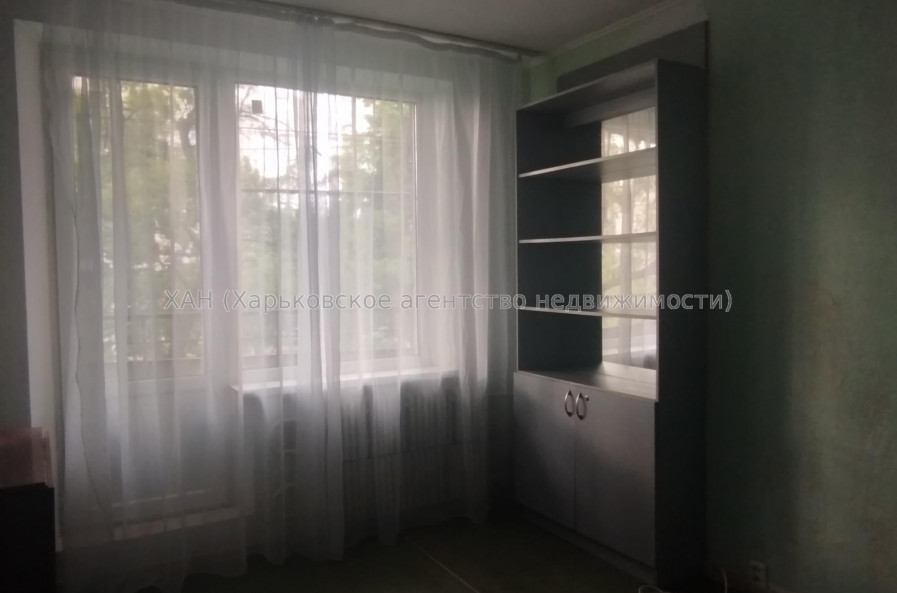 Сдам квартиру, Амосова ул. , 3  ком., 68 м², косметический ремонт 