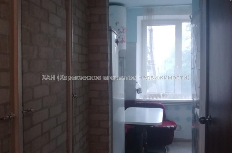 Сдам квартиру, Амосова ул. , 3  ком., 68 м², косметический ремонт 
