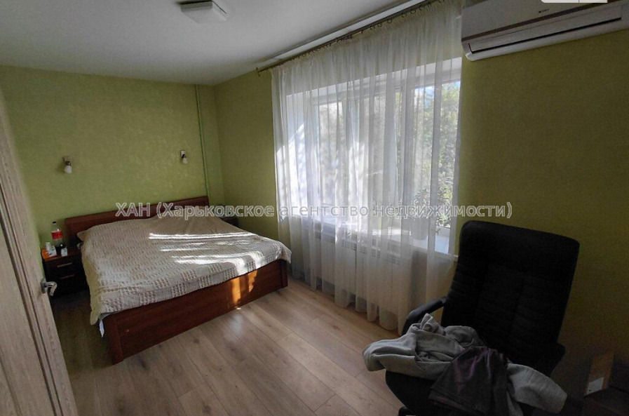 Продам квартиру, 23 Августа ул. , 2 кім., 42 м², капитальный ремонт 