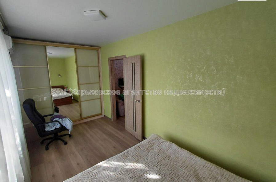 Продам квартиру, 23 Августа ул. , 2 кім., 42 м², капитальный ремонт 