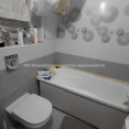 Продам квартиру, 23 Августа ул. , 2  ком., 42 м², капитальный ремонт 