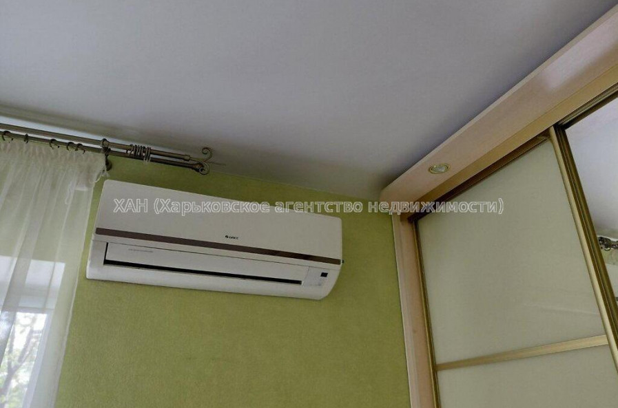 Продам квартиру, 23 Августа ул. , 2  ком., 42 м², капитальный ремонт 