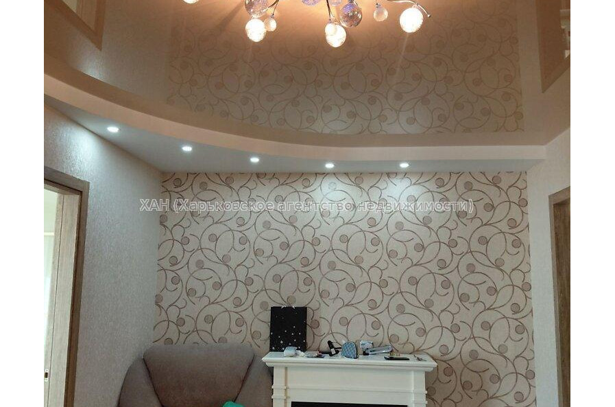 Продам квартиру, 23 Августа ул. , 2 кім., 42 м², капитальный ремонт 