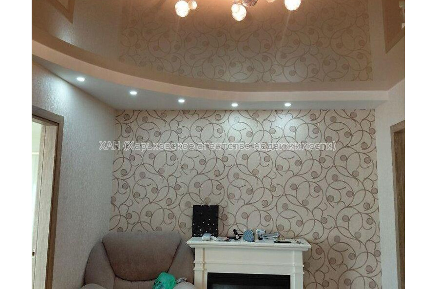 Продам квартиру, 23 Августа ул. , 2  ком., 42 м², капитальный ремонт 