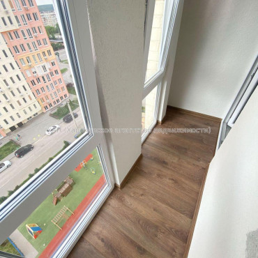 Продам квартиру, Гвардейцев Широнинцев ул. , 2  ком., 64 м², авторский дизайн 