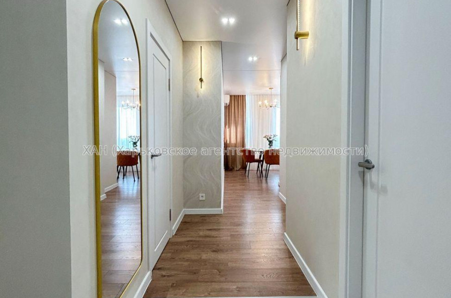 Продам квартиру, Гвардейцев Широнинцев ул. , 2  ком., 64 м², авторский дизайн 
