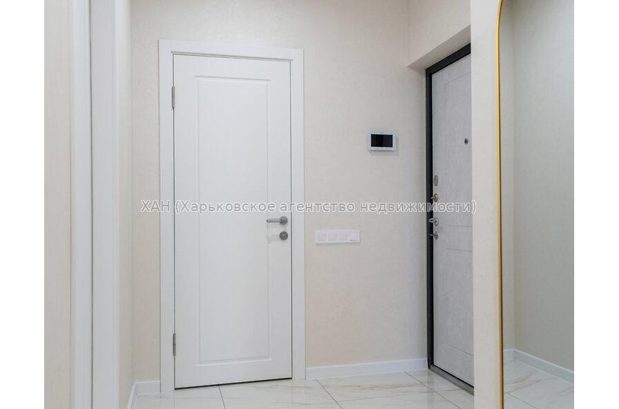 Продам квартиру, Гвардейцев Широнинцев ул. , 2 кім., 64 м², авторский дизайн 