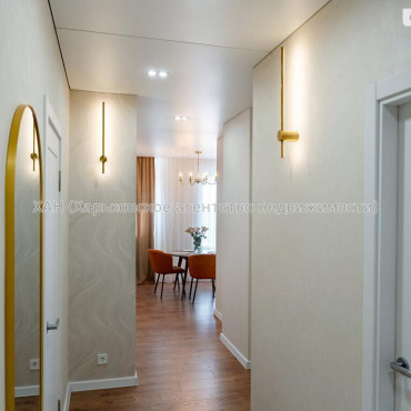 Продам квартиру, Гвардейцев Широнинцев ул. , 2 кім., 64 м², авторский дизайн 