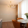 Продам квартиру, Гвардейцев Широнинцев ул. , 2  ком., 64 м², авторский дизайн 