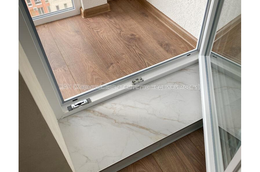 Продам квартиру, Гвардейцев Широнинцев ул. , 2 кім., 64 м², авторский дизайн 