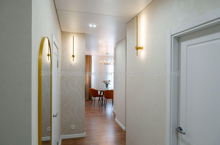 Продам квартиру, Гвардейцев Широнинцев ул. , 2  ком., 64 м², авторский дизайн 