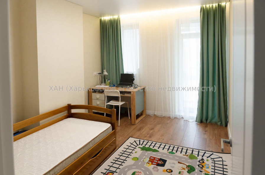 Продам квартиру, Гвардейцев Широнинцев ул. , 2  ком., 64 м², авторский дизайн 