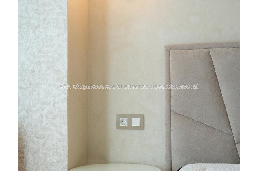 Продам квартиру, Гвардейцев Широнинцев ул. , 2 кім., 64 м², авторский дизайн 