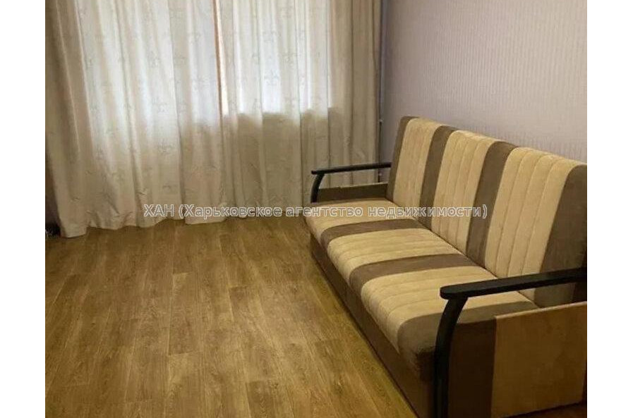 Продам квартиру, Вальтера ул. , 2  ком., 47 м², косметический ремонт 