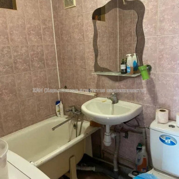Продам квартиру, Вальтера ул. , 2  ком., 47 м², косметический ремонт 
