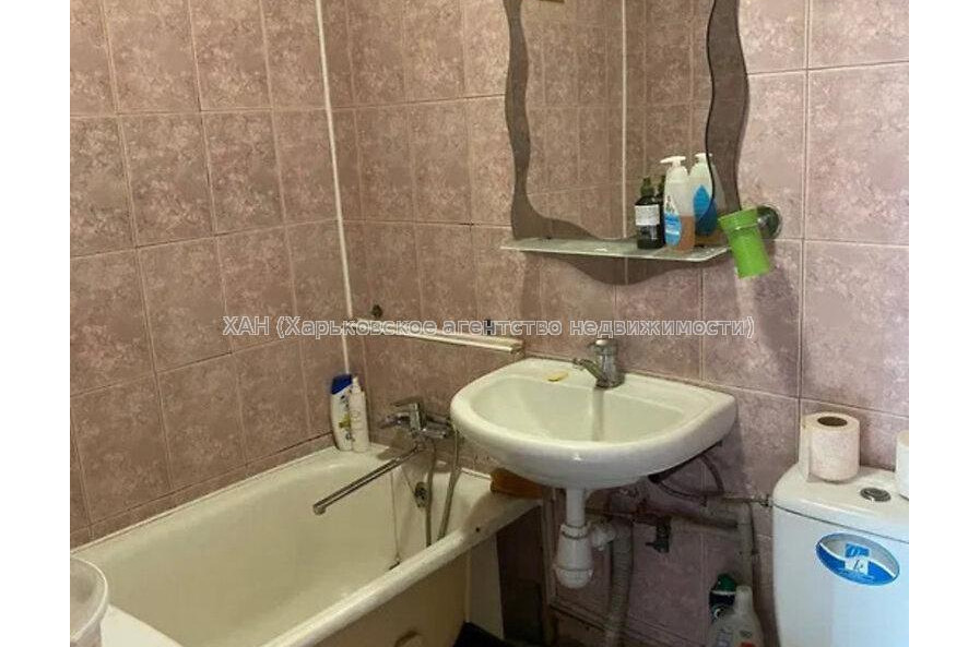 Продам квартиру, Вальтера ул. , 2  ком., 47 м², косметический ремонт 
