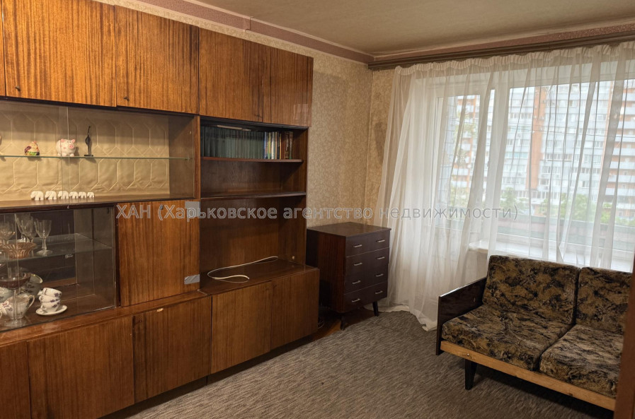 Продам квартиру, Аэрокосмический пр. , 50 , 1  ком., 41 м², советский ремонт 