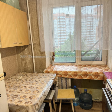 Продам квартиру, Аэрокосмический пр. , 50 , 1  ком., 41 м², советский ремонт 